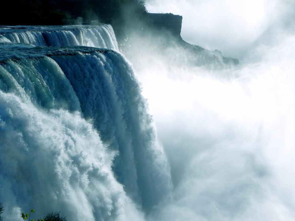 THE HOLY SPIRIT GIVES LIFE