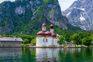 Be Anxious for Nothing: Biblical Teaching on Prayer, Focus & God’s Peace (Philippians 4:6–7)